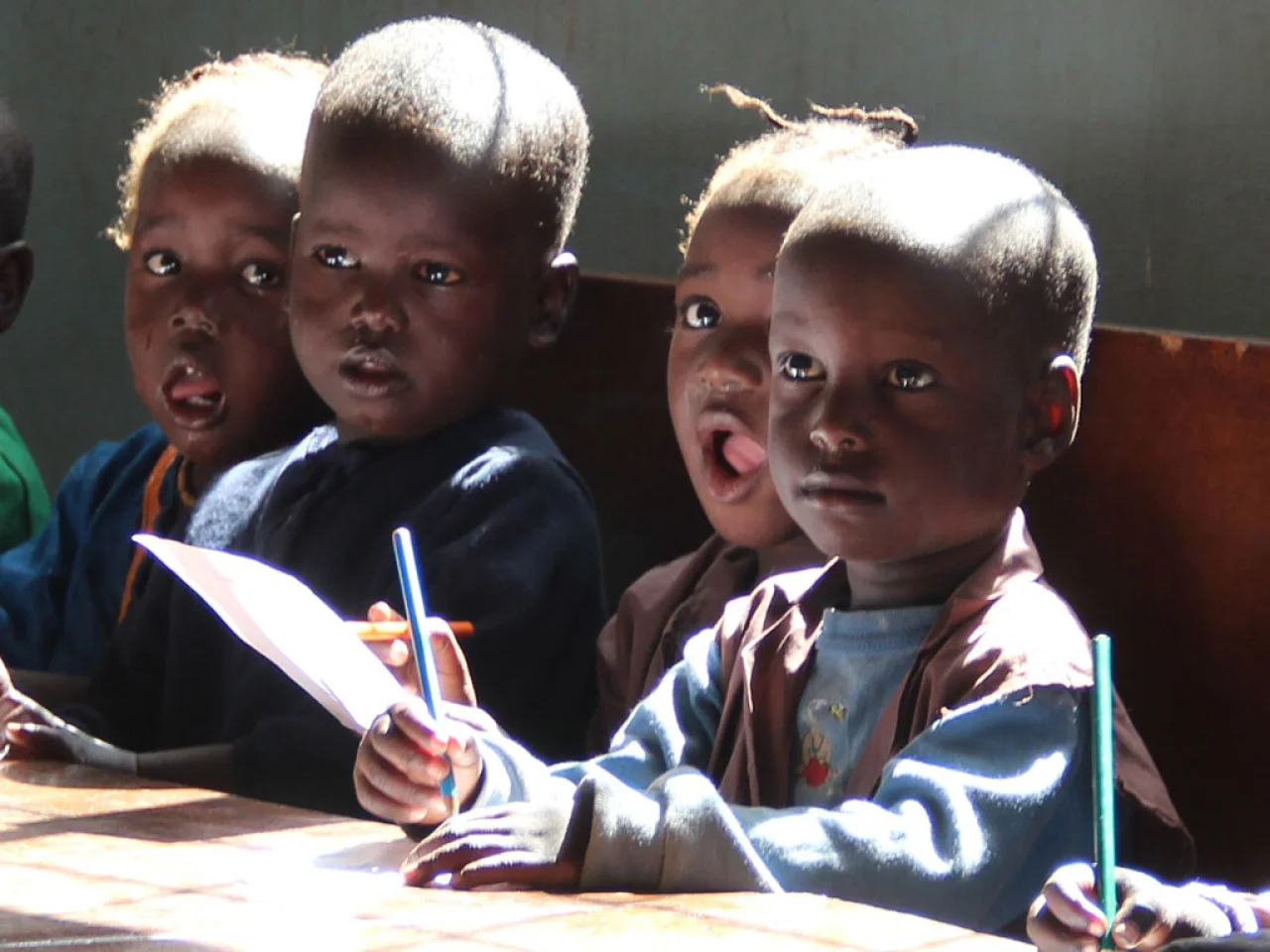 lernen-macht-kindern-in-gambia-freude